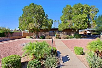 Building Photo - 3618 E Montecito Ave