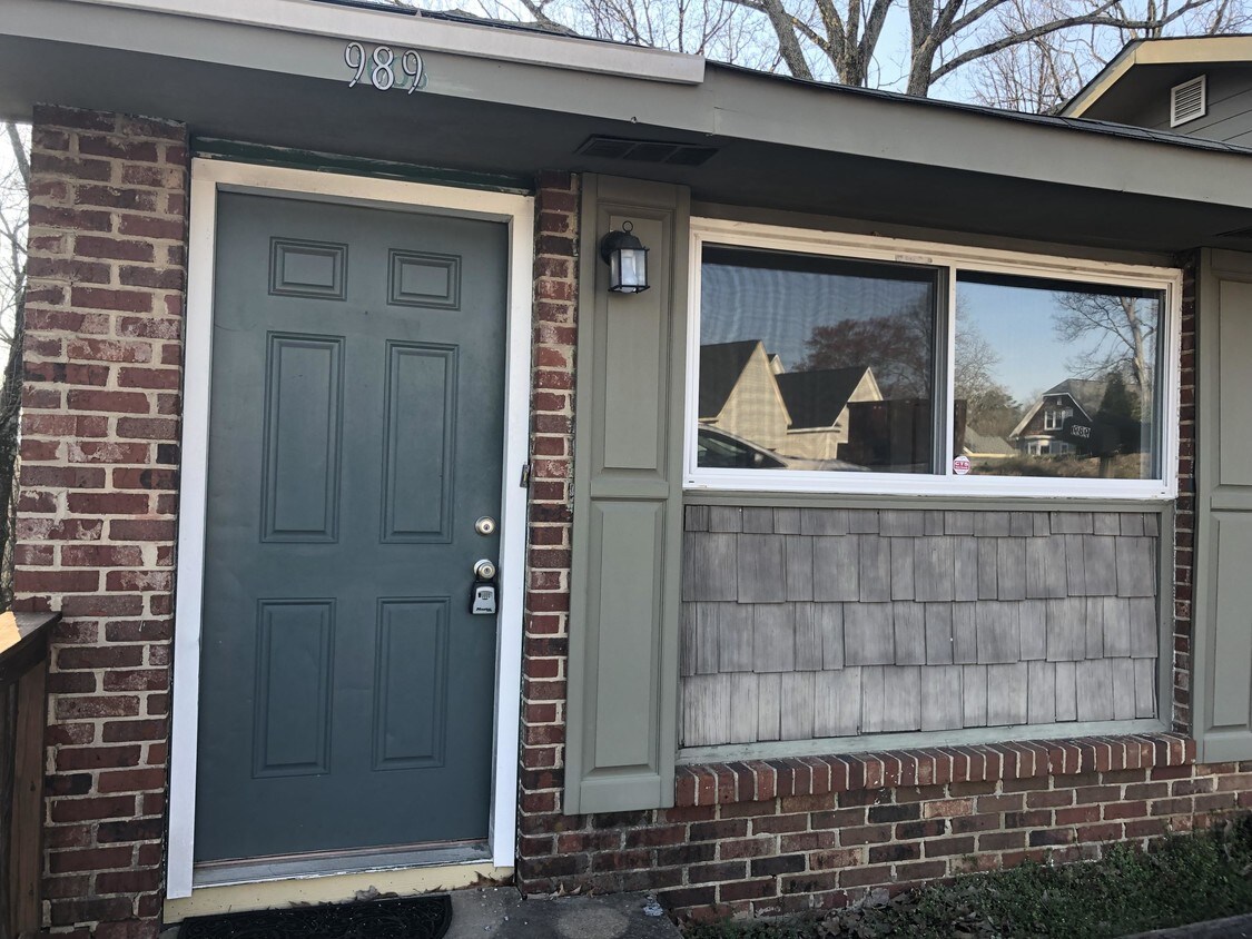 Foto principal - 989 Fairmount Ave