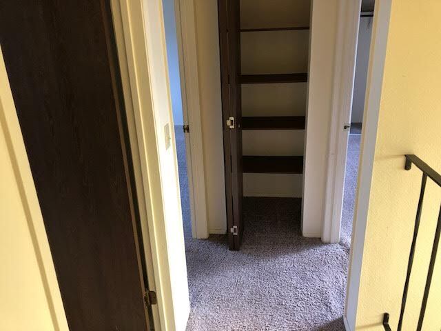 Linen closet - 1610 Skyline Way