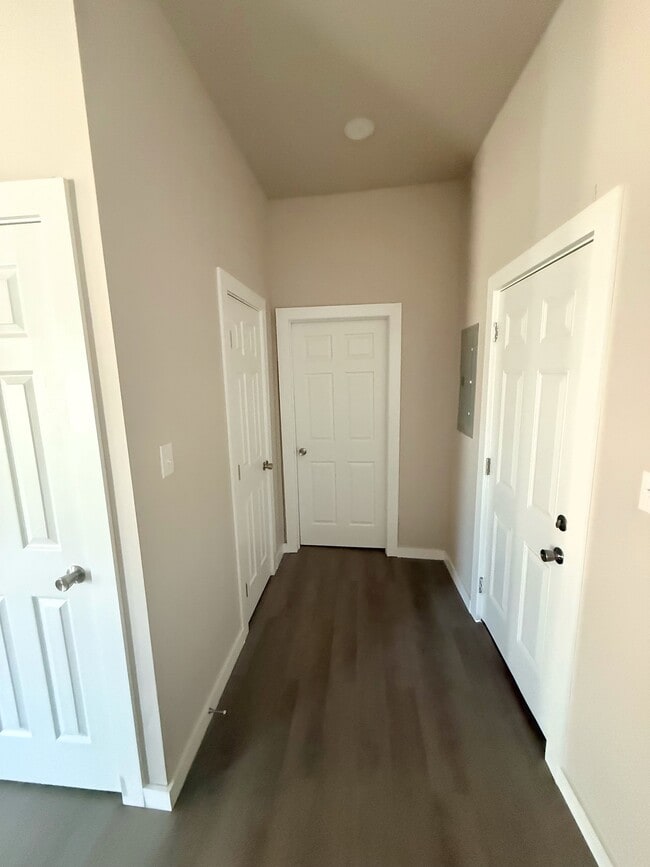 Foto del edificio - 1131 E Moman Ave