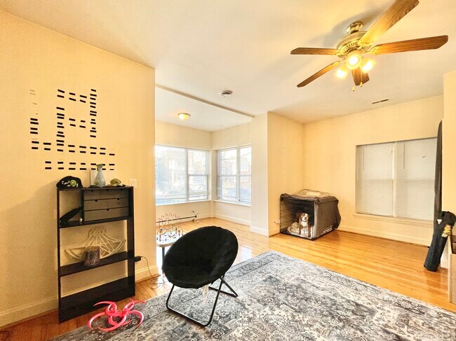 Foto del edificio - 4831 N Sawyer Ave