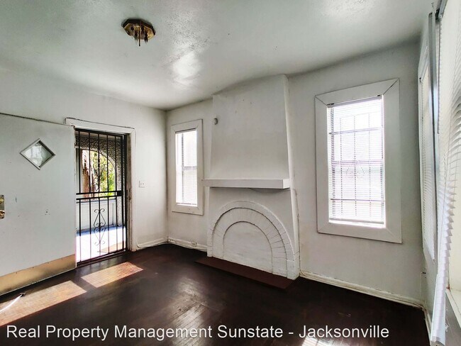 Building Photo - 3 br, 2 bath House - 543 W. 26th St