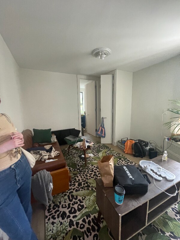 Foto del edificio - 418 W 49th St