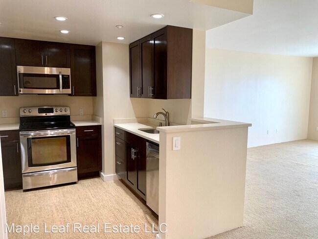 Building Photo - 1 br, 1 bath House - 1415 2nd Avenue, Unit...