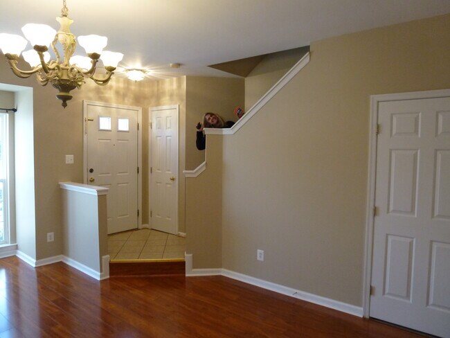 Building Photo - 12406 Selkirk Cir