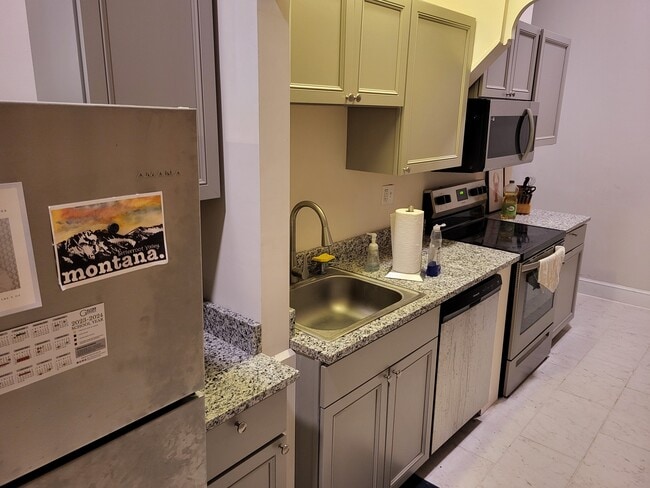 cocina - 1508 Newcastle St