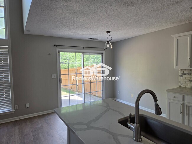 Foto del edificio - 2580 Alvecot Cir SE