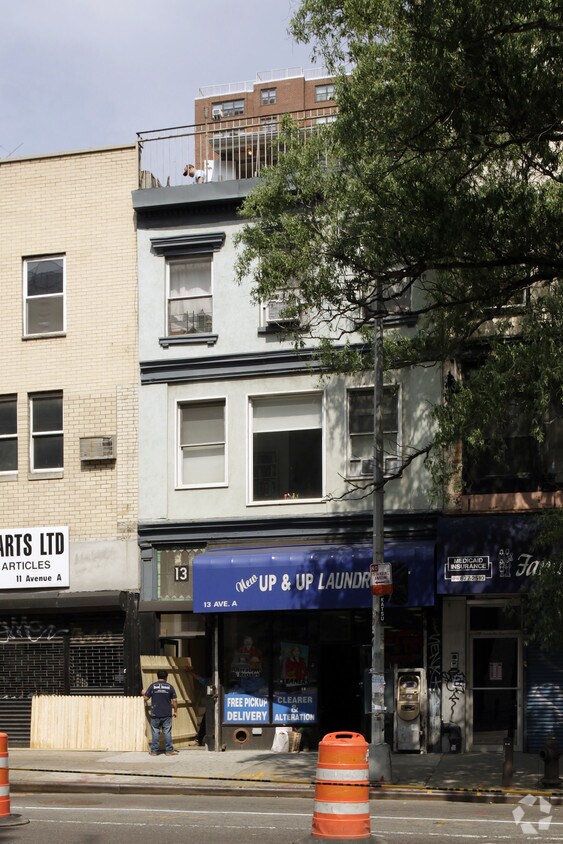 Foto del edificio - 13 Avenue A