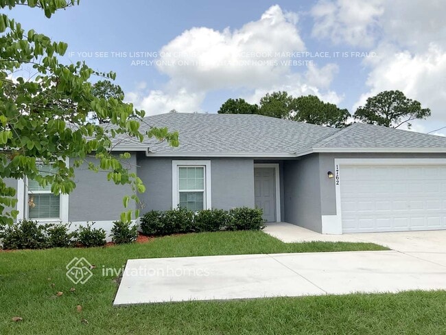 Building Photo - 1762 SW Airoso Blvd