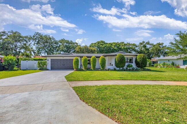 Foto del edificio - 932 Evergreen Dr