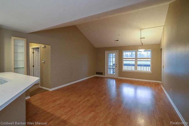 Foto del edificio - 1365 Millbrook Trail