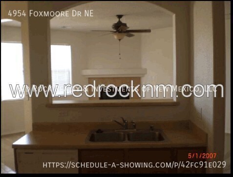 Foto del edificio - 4954 Foxmoore Dr NE