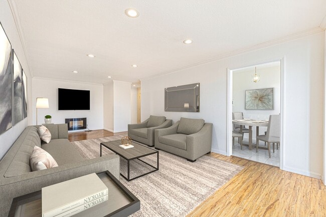 Building Photo - 2137 Otis Dr