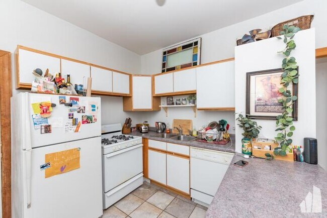 Foto del edificio - 0 bedroom in Chicago IL 60622