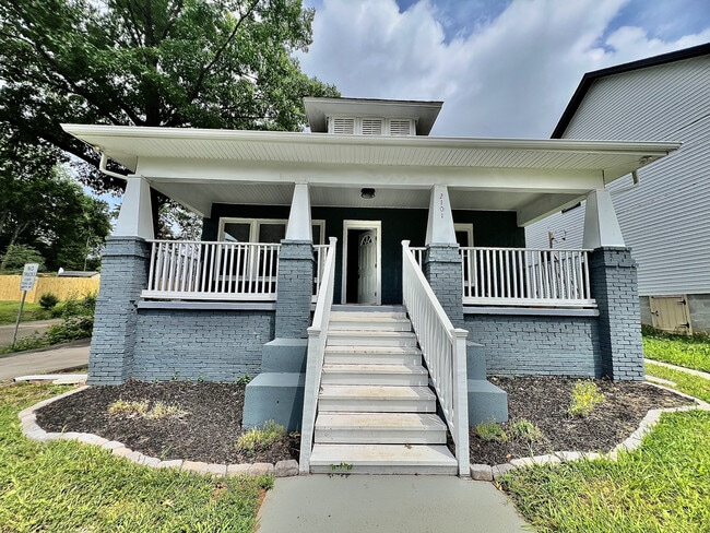 Building Photo - 2101 Hoitt Ave