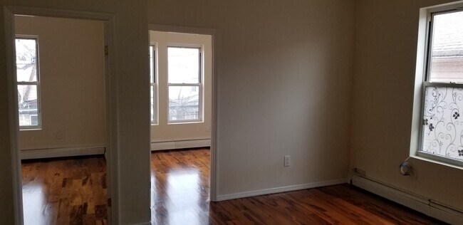 Foto del edificio - 751 E 46th St