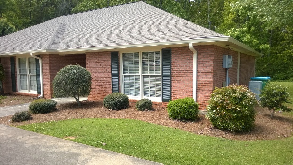 116 Piccadilly Dr, Talladega, AL 35160 Condo for Rent in Talladega