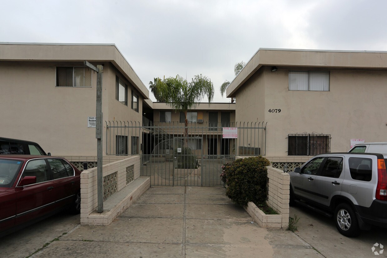 Foto principal - 4079 Euclid Ave