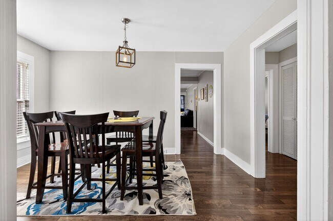 Foto del edificio - Fully Furnished Historic Home