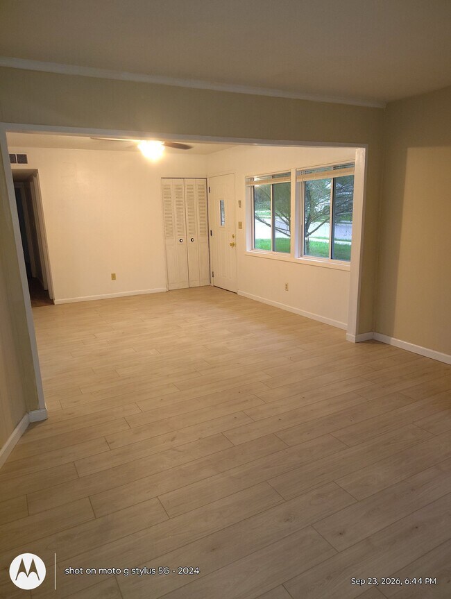 Foto del edificio - 2713 Springwood Dr