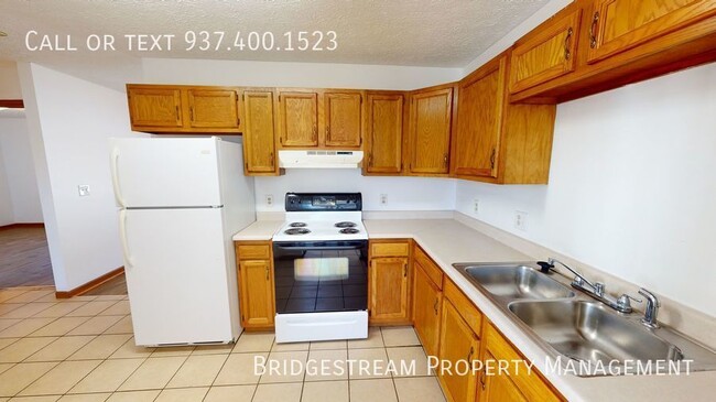 Building Photo - Ranch style 2 bedroom, 1 bath unit in Jeff...