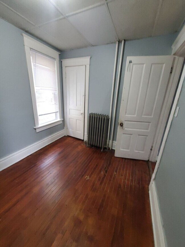 Foto del edificio - 2301-2303 W Mitchell St. (Duplex)