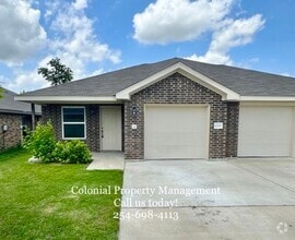 Building Photo - 1018 A Zora Dr