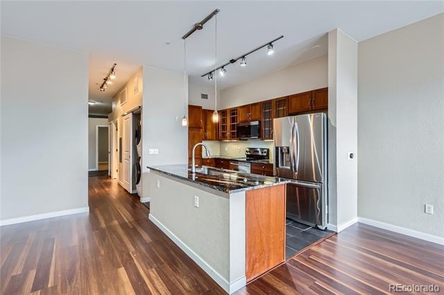 Building Photo - 7240 W Custer Ave