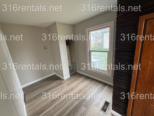 Foto del edificio - $850 - 2 bed 1 bath - single family home