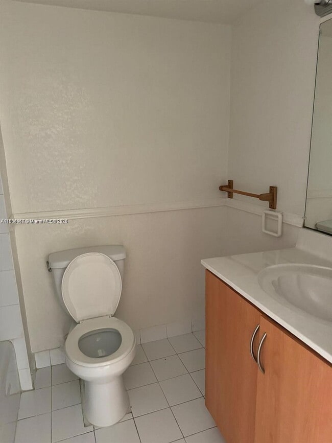 Foto del edificio - 4180 NW 79th Ave