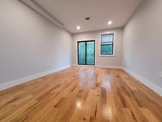 Foto del edificio - 1666 Dean St