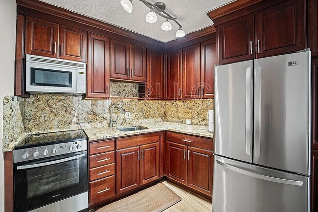 Foto del edificio - 2540 Shore Blvd