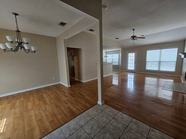 Building Photo - 3516 Valley Forge Dr