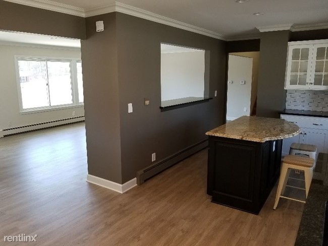 Building Photo - 5 br, 3 bath House - 13385 Kenmar Ct
