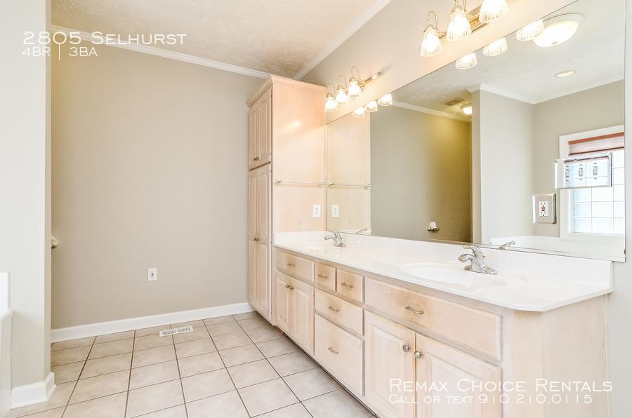 Foto principal - 4 bedroom in Fayetteville NC 28306