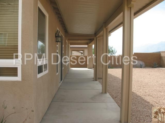 Building Photo - 14377 W Agua Dulce Dr