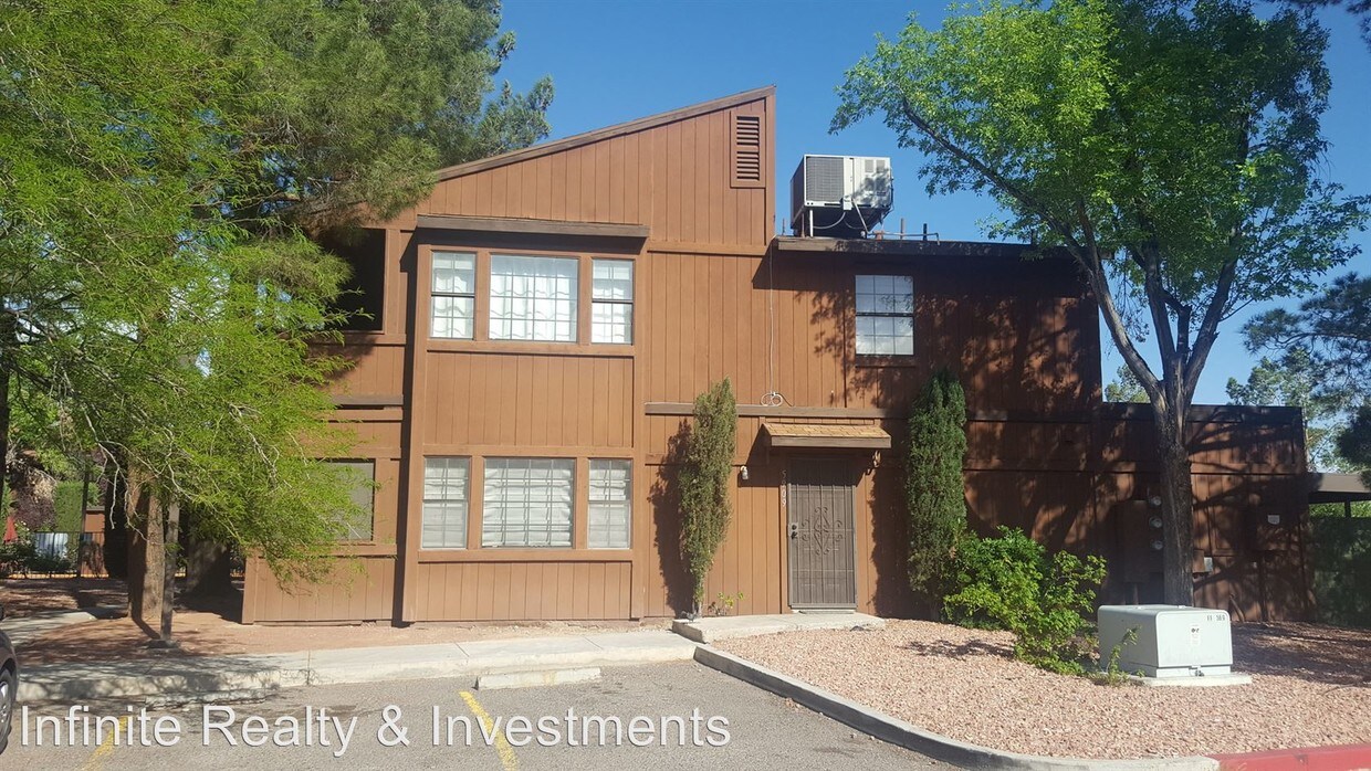 Foto principal - 5909 Laredo St