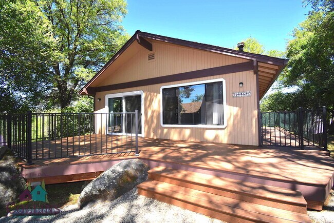 Foto del edificio - Comfortable 2-Bedroom Home in Lake Wildwood