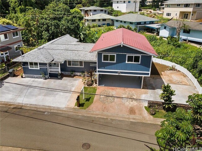 Foto del edificio - Upstairs 2 bedroom duplex in Kaneohe! 2 parking!