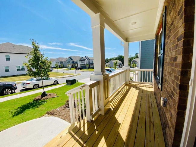 Building Photo - 144 Valimar Dr