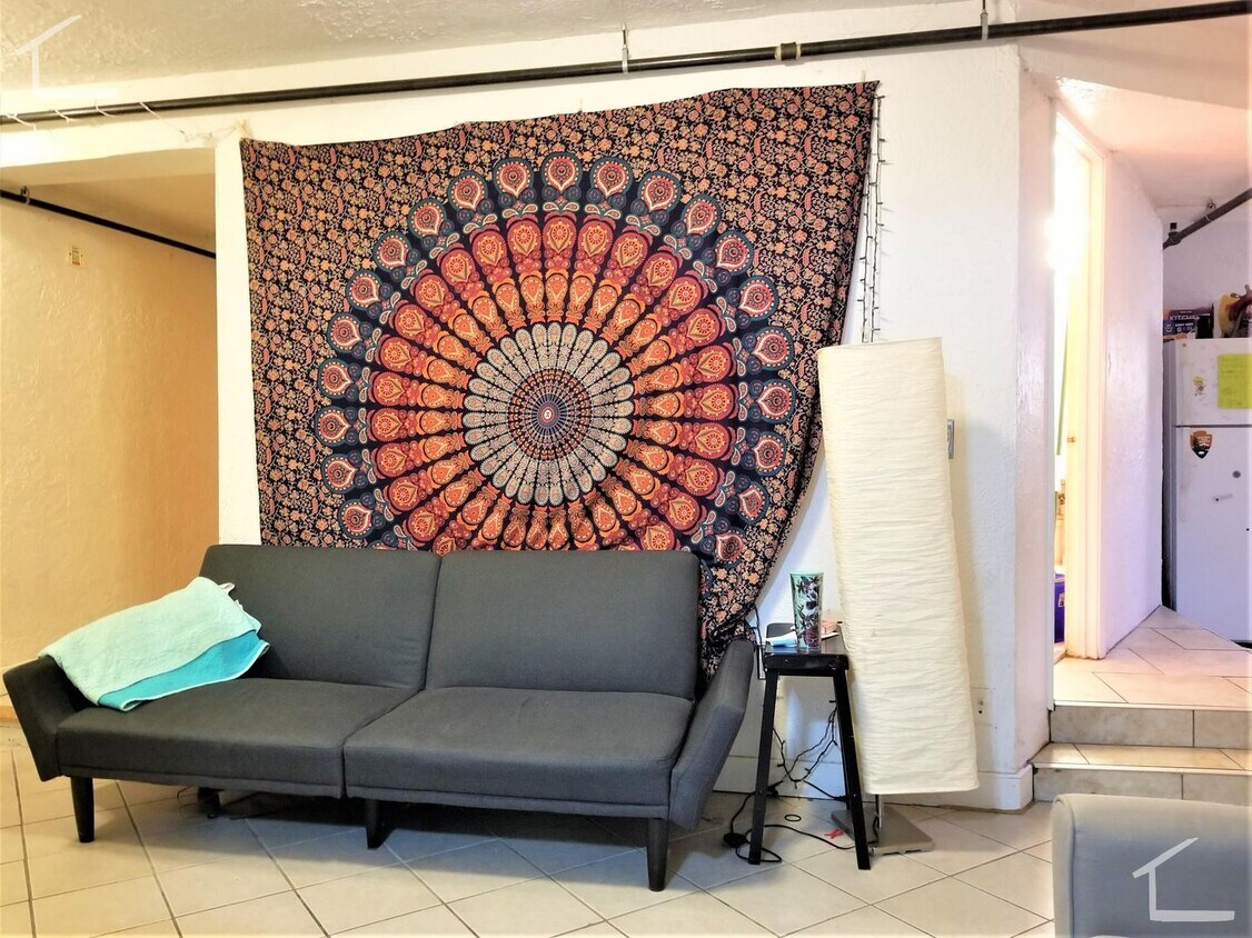 Foto del edificio - Affordable 4-Bed