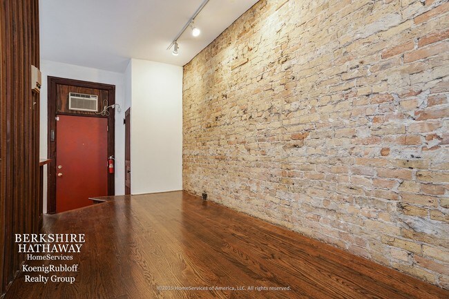 Foto del edificio - 417 W Webster Ave