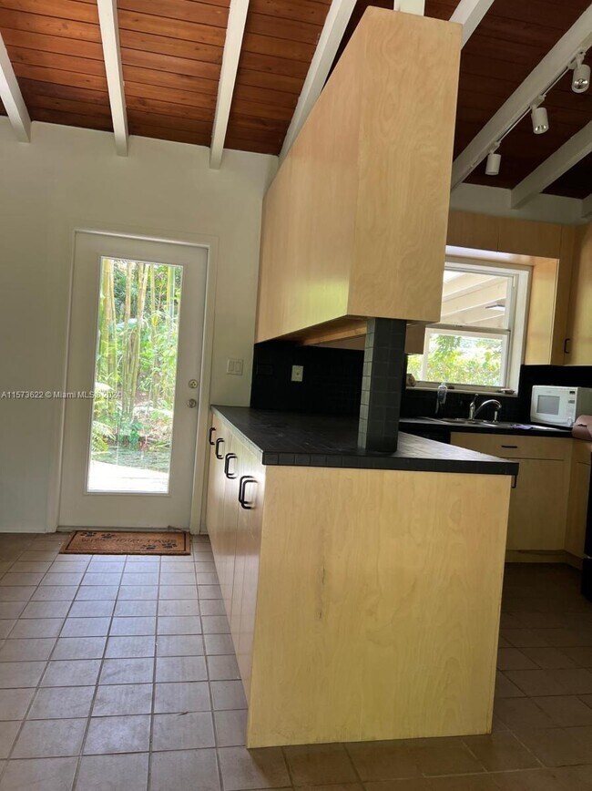 Foto del edificio - 7860 SW 124th St