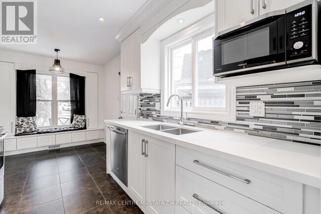 Photo du bâtiment - 3025 Oslo Crescent