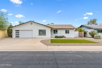Building Photo - 113 E Fairmont Dr