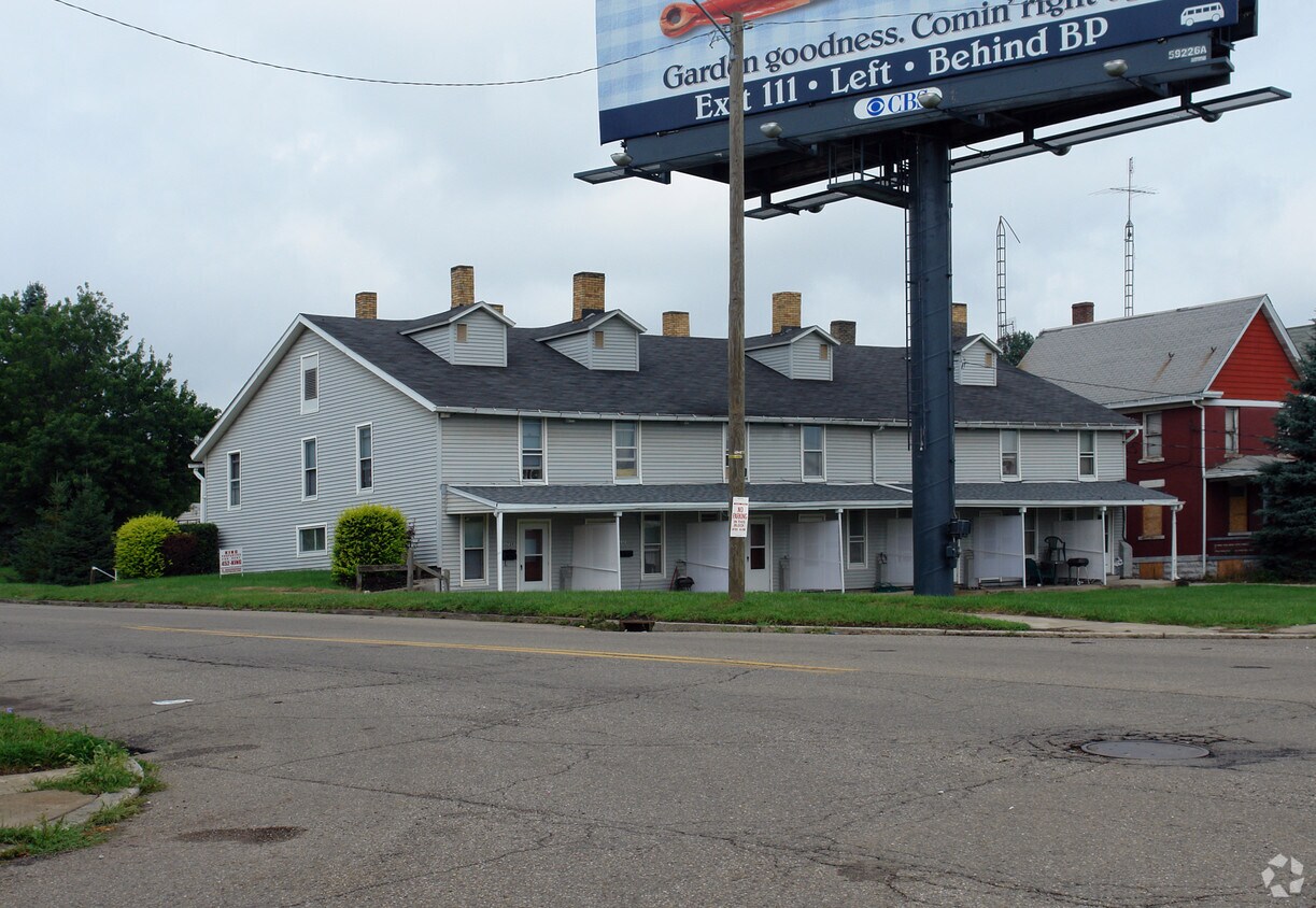 Primary Photo - 727 Camden Ave SW