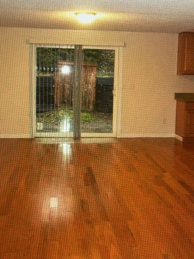 Photo - Bellevue Factoria-Lake Hills 3Bd/2Ba Charm... House