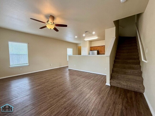Building Photo - 5807 Golf Bend
