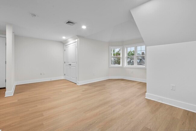 Foto del edificio - 1546 Chapel St