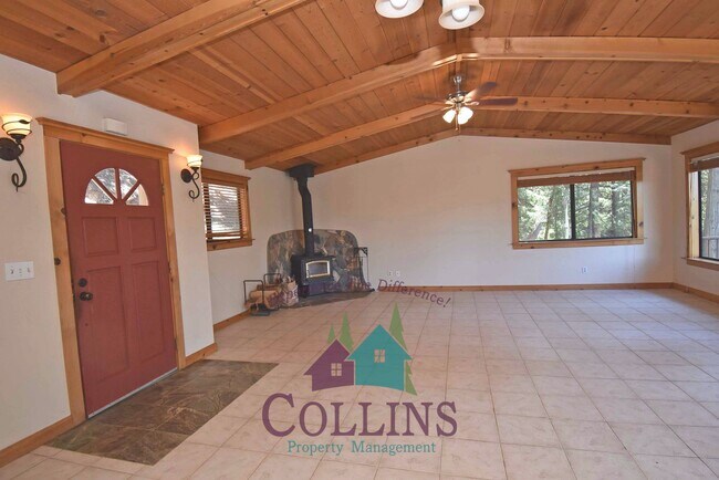 Building Photo - 13034 Summit Ridge Dr